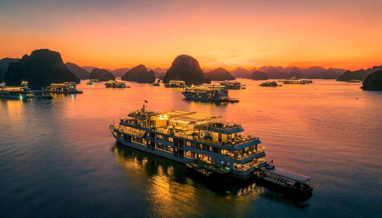 Hạ Long Bay: Cẩm nang du lịch chi tiết A-Z